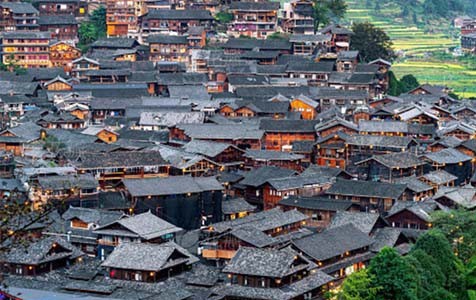 太原6种常见的外墙仿石漆施工工艺！